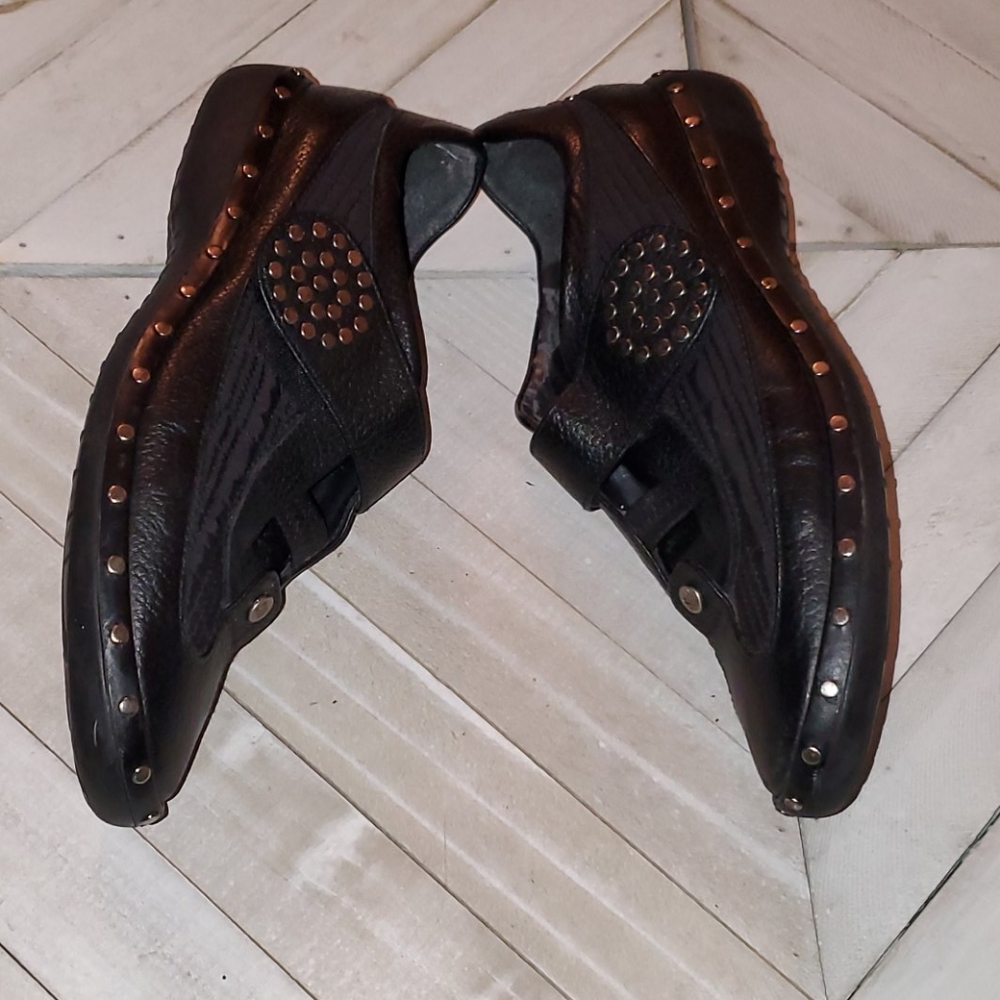 Stuart Weitzman Size 7.5 Studded Sneakers